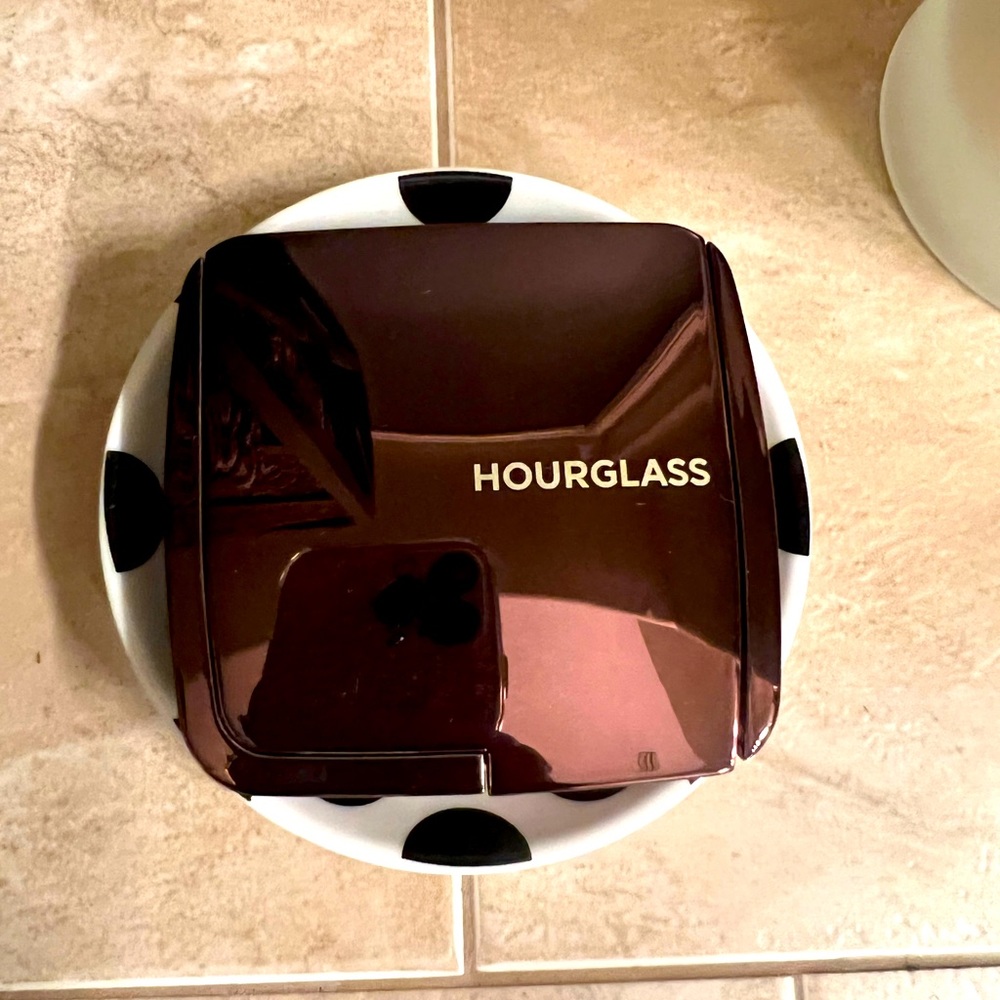 Hourglass ambient lighting powder-Dim Light
